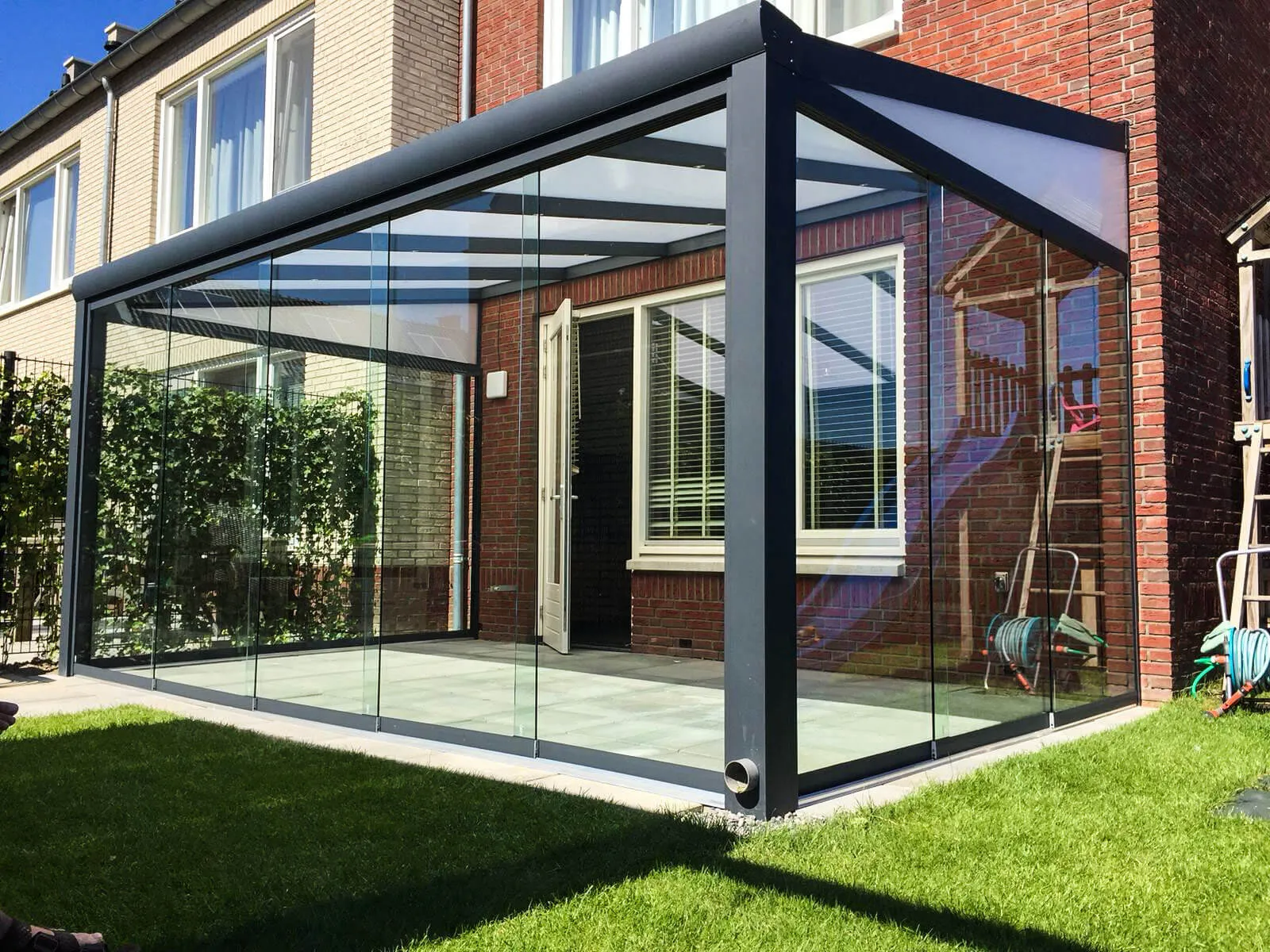 Aluminium serre met glazen dak | Veratuin